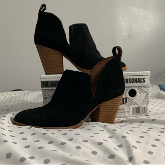 Jeffrey Campbell Black Suede Booties Size6 - Picture 3 of 6